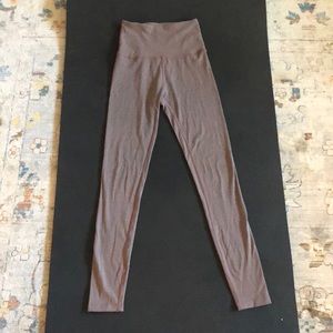 Beyond yoga xs dusty rose leggings